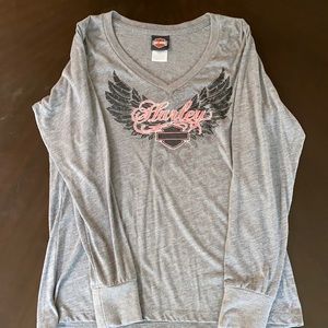 Women’s long sleeve T-shirt